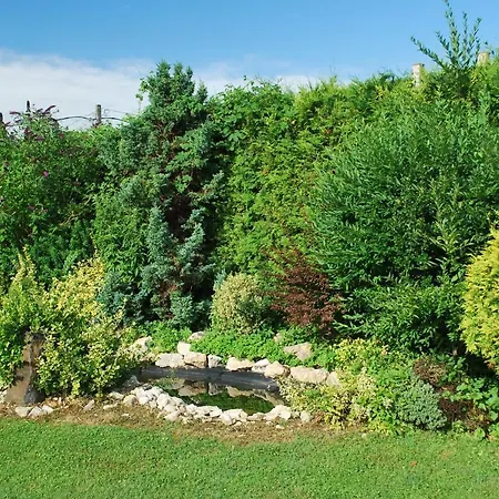 Апартаменты Cedar 3 *